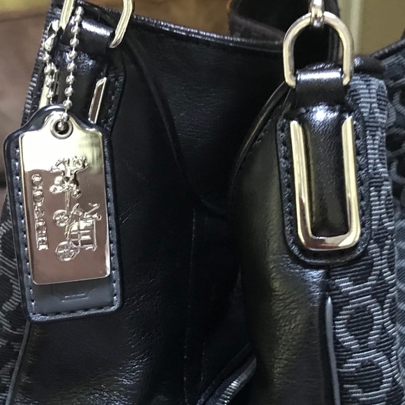 Coach purse - Picture 4 of 7